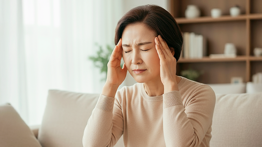 두통원인이 목디스크? 경추성두통 증상과 신경감압 치료법